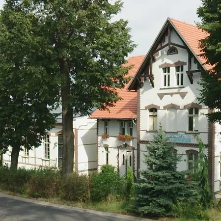 Dom Pod Orlimi Skałami * Leśna
